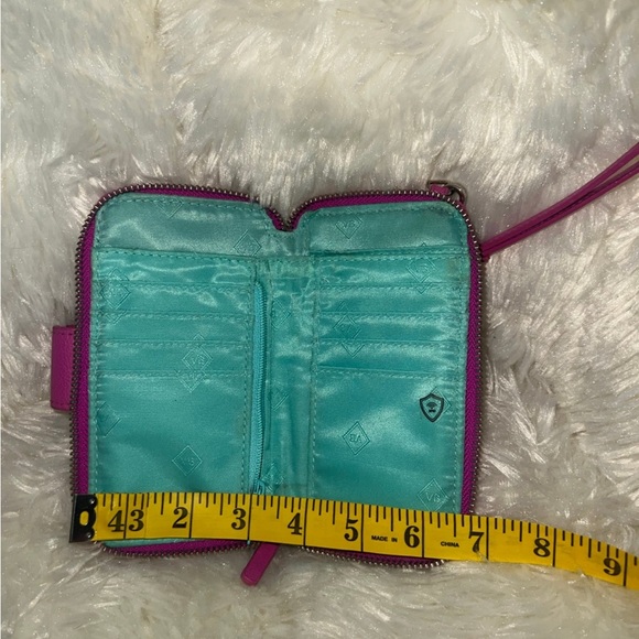 Vera Bradley “RFID Smartphone Wristlet” - Picture 2 of 3
